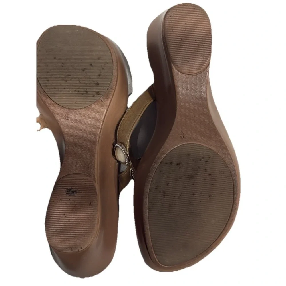 Michael Shannon Wedge Thong Sandals Women's Size‎ 8 Beige/Tan Color